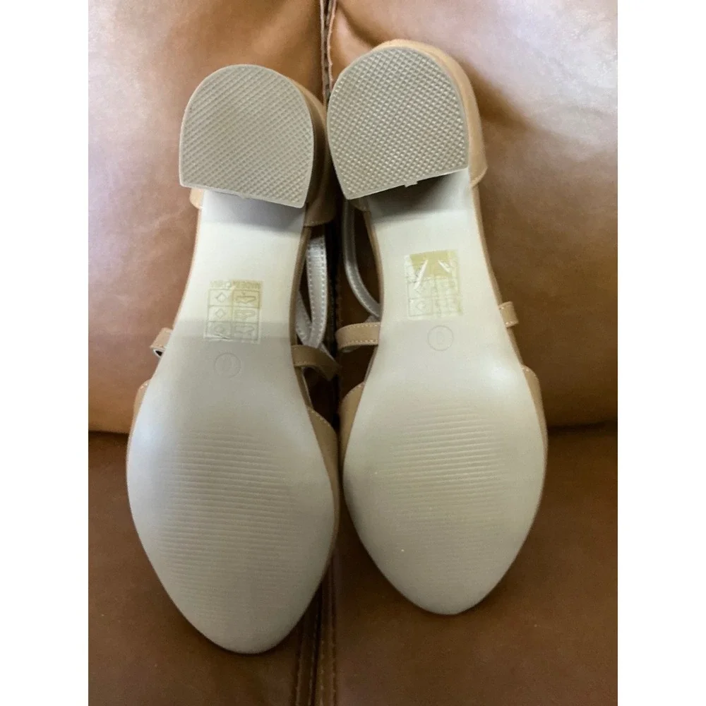 Journee Collection Foster-P Pumps Womens 8 Tan Block Heel Cross Strap